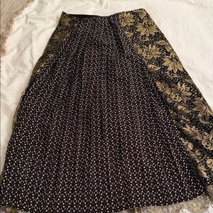 Elegant Black and Gold Women's Skirt